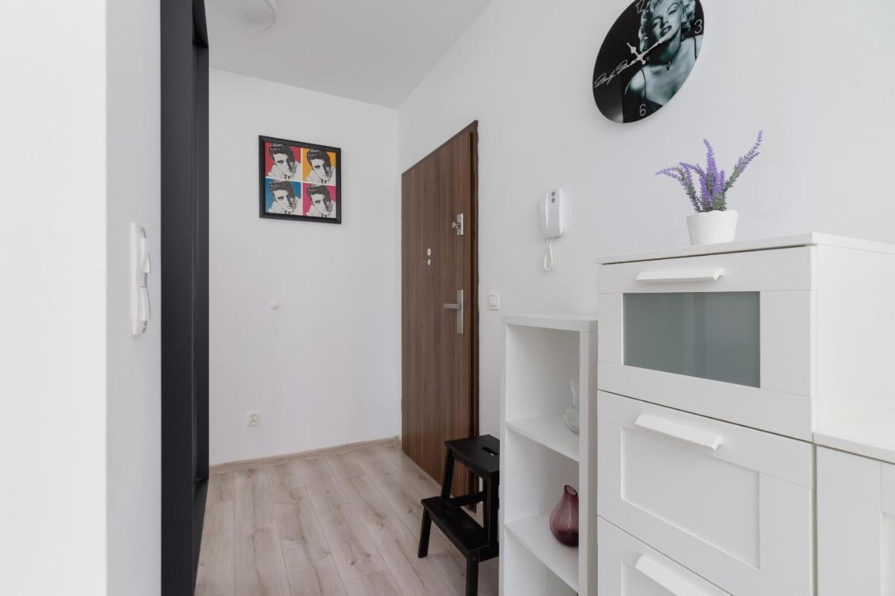 Krowodrza Apartment Premium With Balcony By Renters Prestige คราคูฟ ภายนอก รูปภาพ